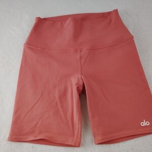 ALO Yoga Coral Shorts 8" Sz Small
